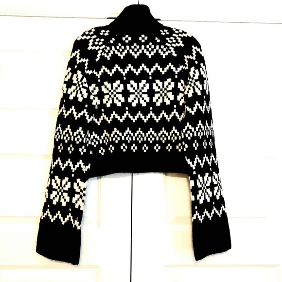 NWT H&M DIVIDED Black White Jacquard Jumper Crop Boxy Turtleneck Sweater M - Picture 3 of 4